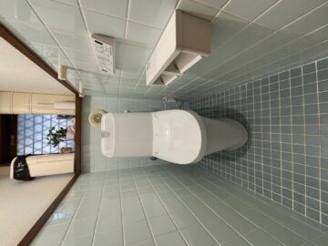 姫路市　水漏れしたトイレの交換